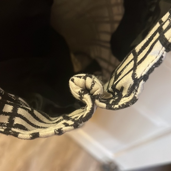 EUC Pants - Picture 3 of 3